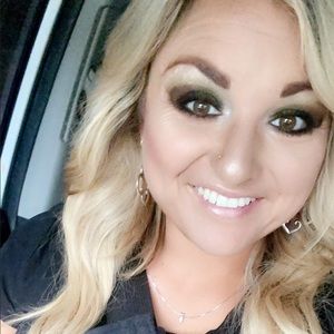 Meet your Posher, Maygen